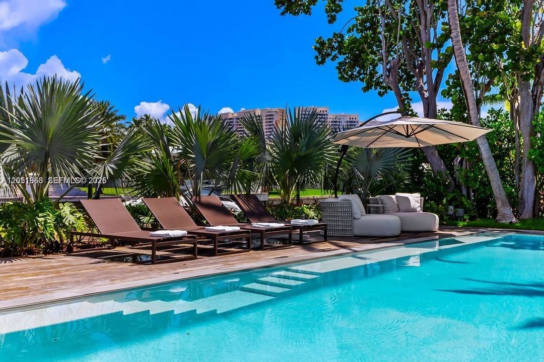 En Venta: $14,990,000 (4 camas, 4 baños, 6661 Pies cuadrados)