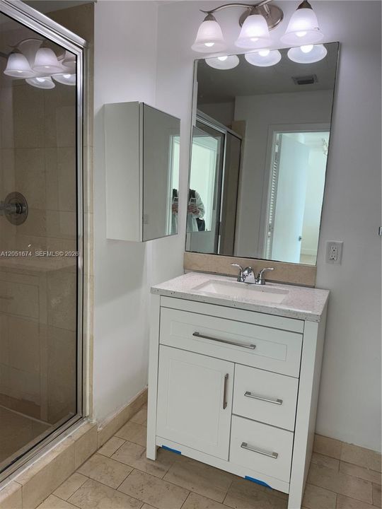 En Venta: $415,000 (1 camas, 1 baños, 693 Pies cuadrados)