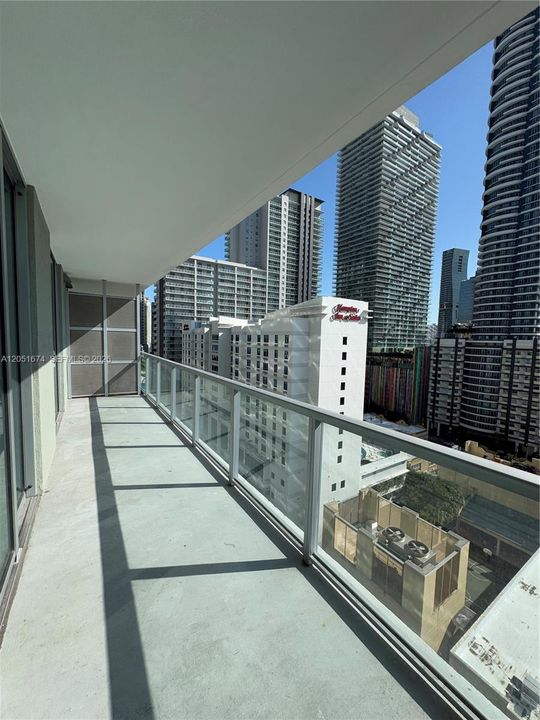 En Venta: $415,000 (1 camas, 1 baños, 693 Pies cuadrados)