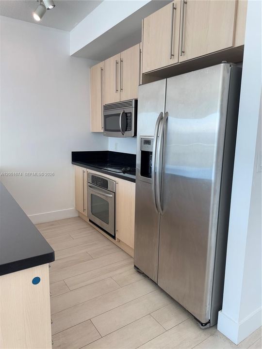 En Venta: $415,000 (1 camas, 1 baños, 693 Pies cuadrados)