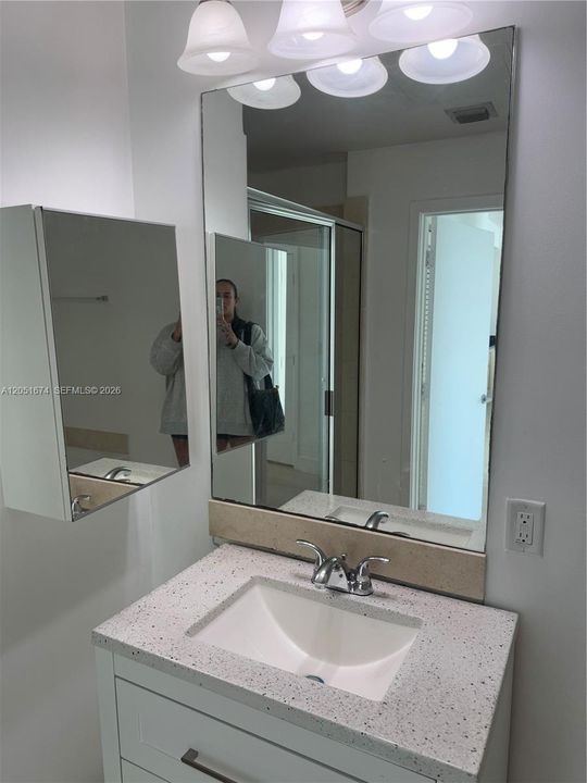 En Venta: $415,000 (1 camas, 1 baños, 693 Pies cuadrados)