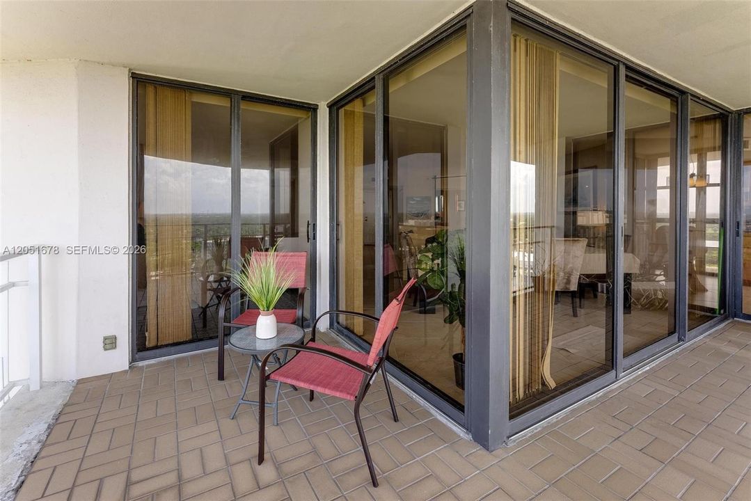 На продажу: $489,000 (2 спален, 2 ванн, 1538 Квадратных фут)