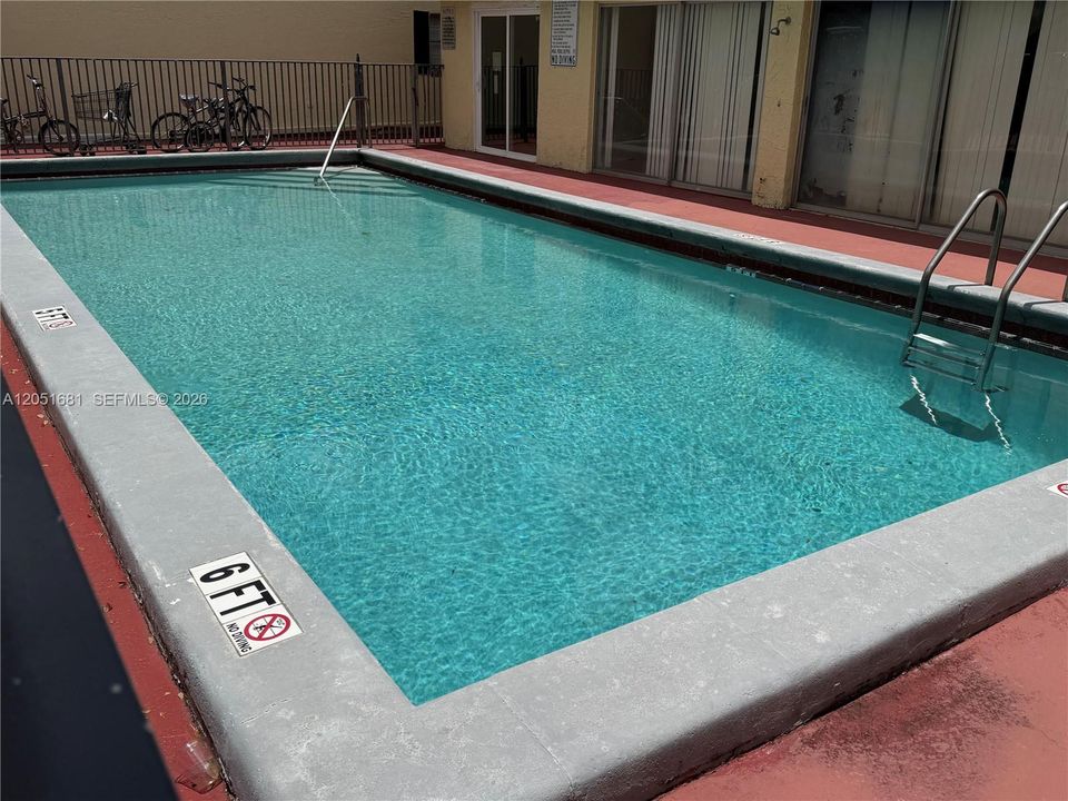 For Sale: $179,000 (2 beds, 2 baths, 1059 Square Feet)