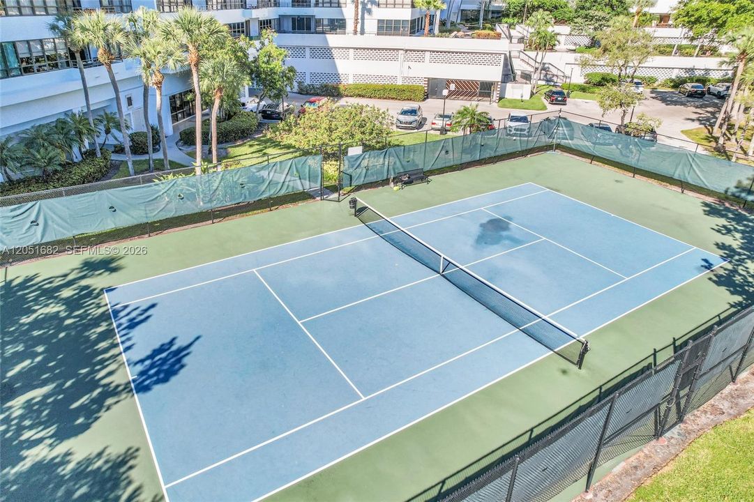 En Venta: $289,000 (1 camas, 1 baños, 950 Pies cuadrados)