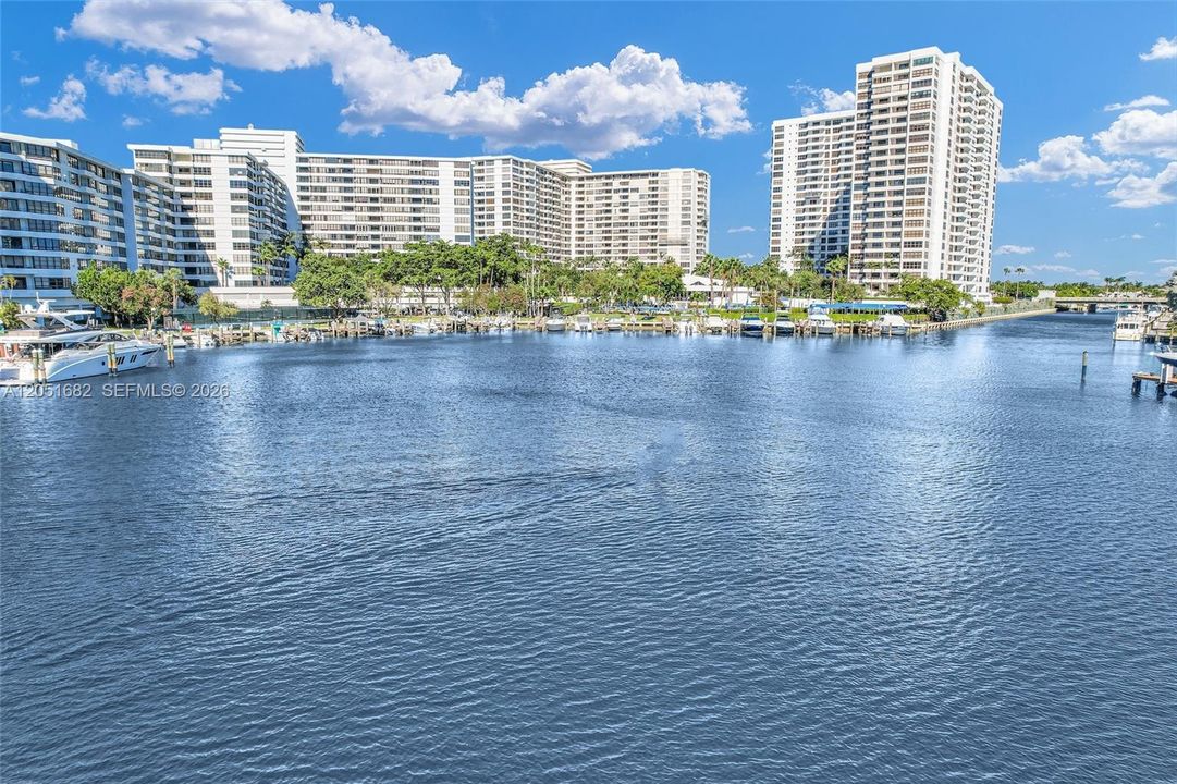 En Venta: $289,000 (1 camas, 1 baños, 950 Pies cuadrados)