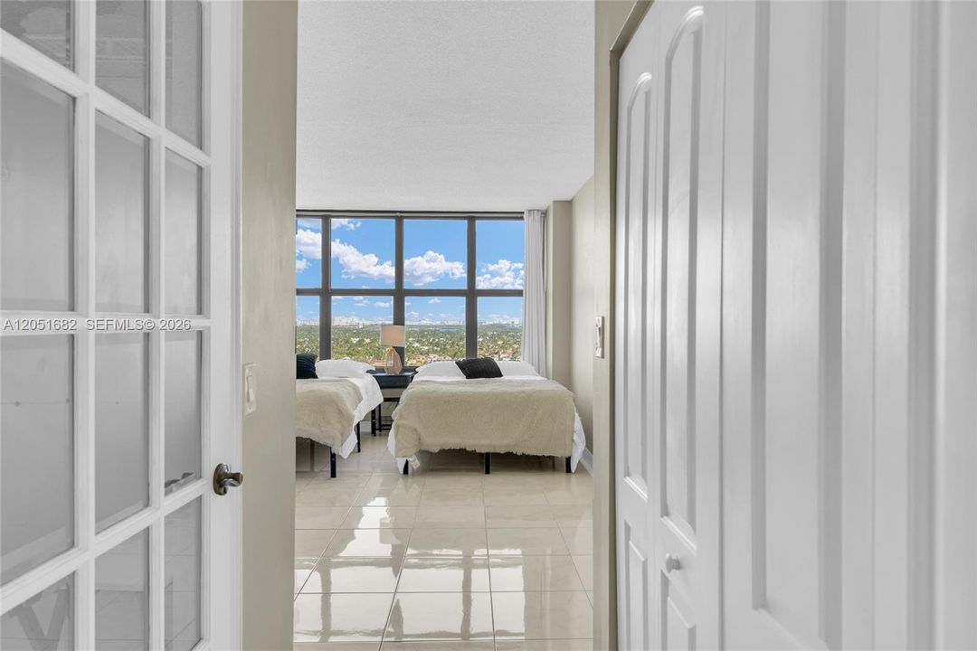 En Venta: $289,000 (1 camas, 1 baños, 950 Pies cuadrados)