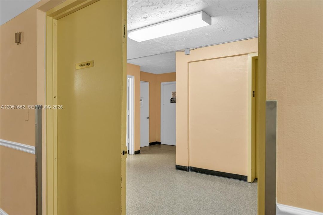 En Venta: $289,000 (1 camas, 1 baños, 950 Pies cuadrados)