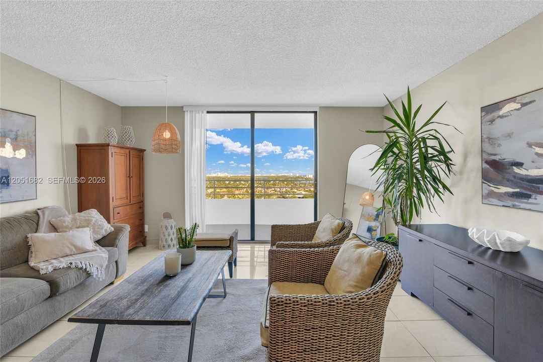 En Venta: $289,000 (1 camas, 1 baños, 950 Pies cuadrados)