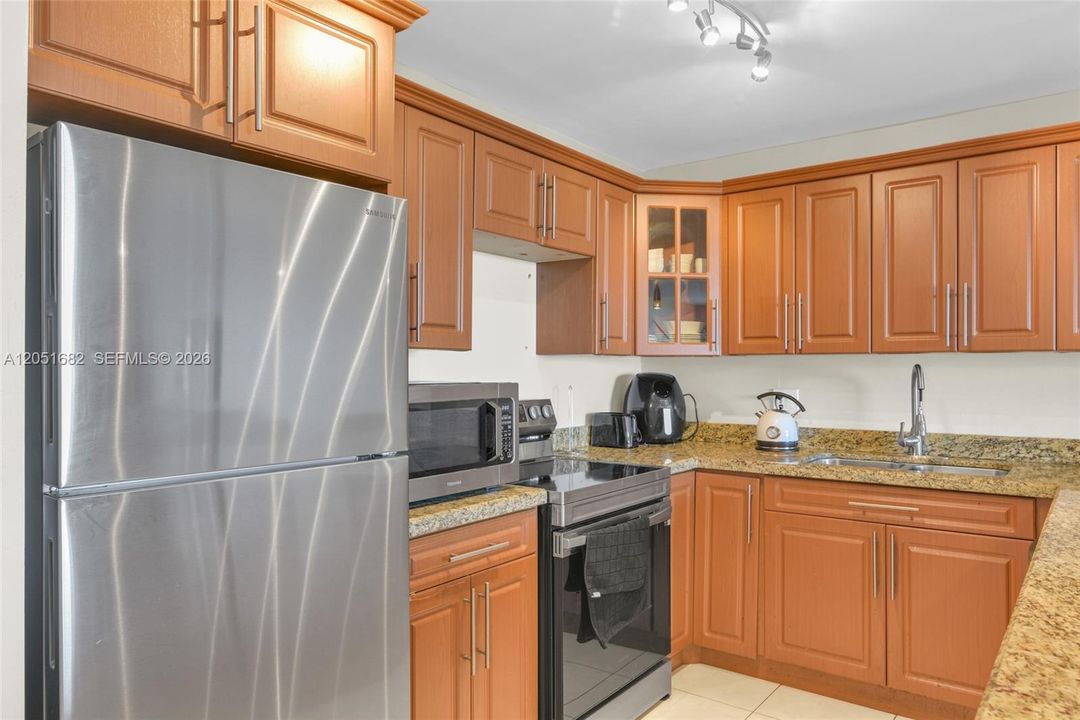 En Venta: $289,000 (1 camas, 1 baños, 950 Pies cuadrados)
