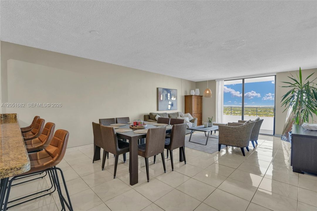 En Venta: $289,000 (1 camas, 1 baños, 950 Pies cuadrados)