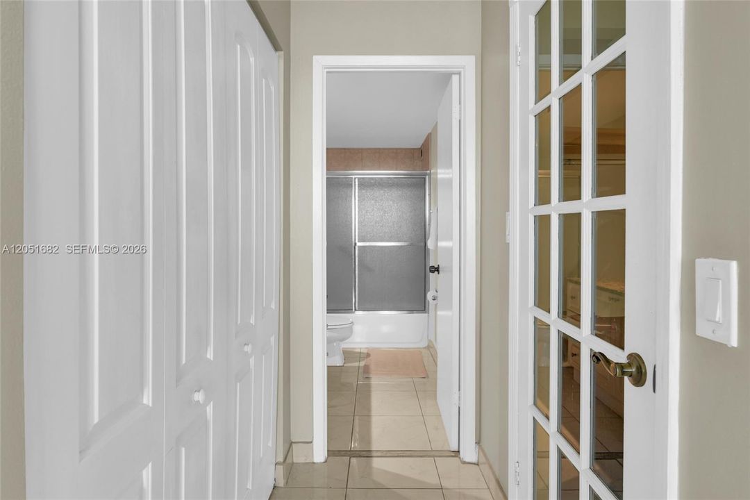 En Venta: $289,000 (1 camas, 1 baños, 950 Pies cuadrados)