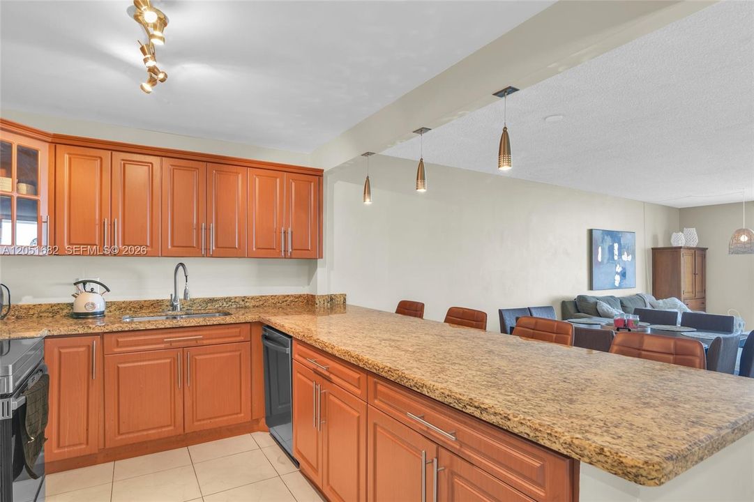En Venta: $289,000 (1 camas, 1 baños, 950 Pies cuadrados)