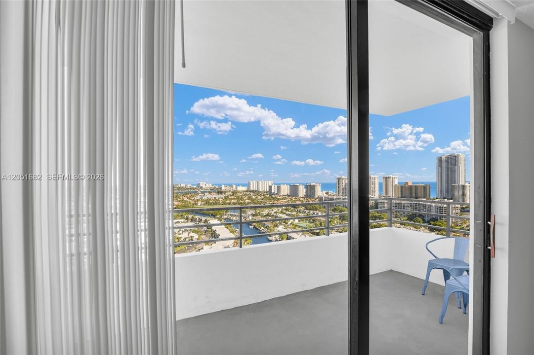 En Venta: $289,000 (1 camas, 1 baños, 950 Pies cuadrados)