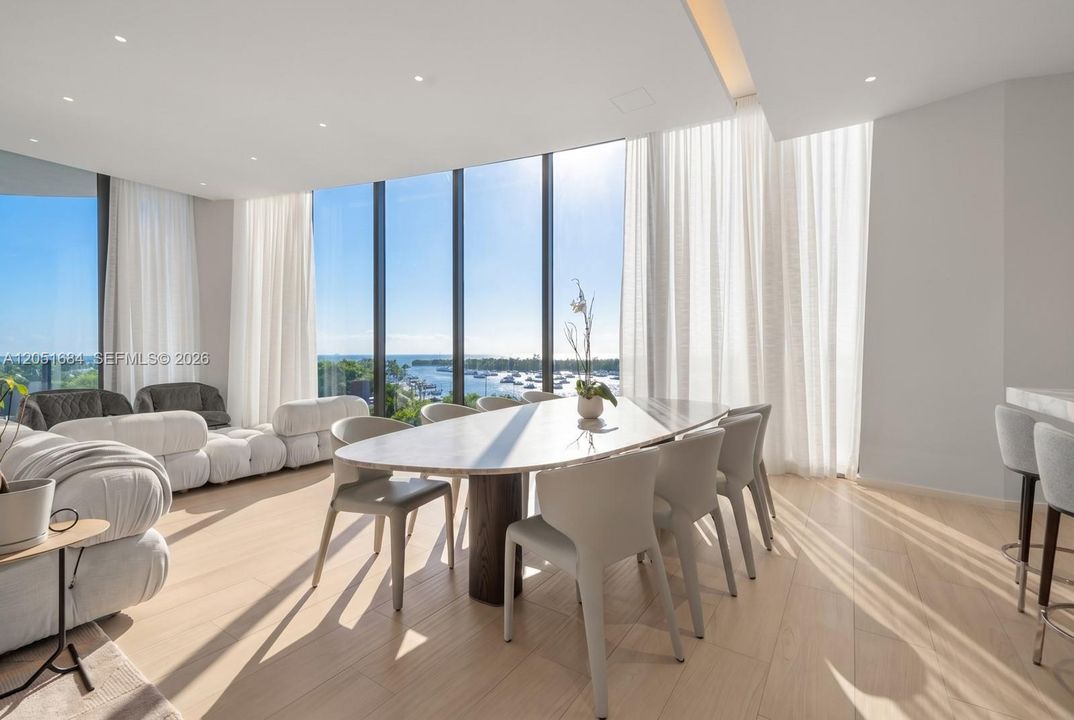 На продажу: $8,975,000 (4 спален, 4 ванн, 3247 Квадратных фут)