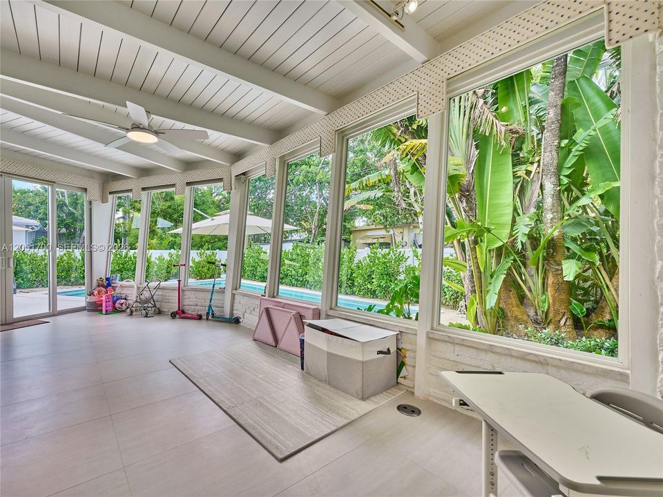 En Renta: $14,000 (3 camas, 3 baños, 1960 Pies cuadrados)