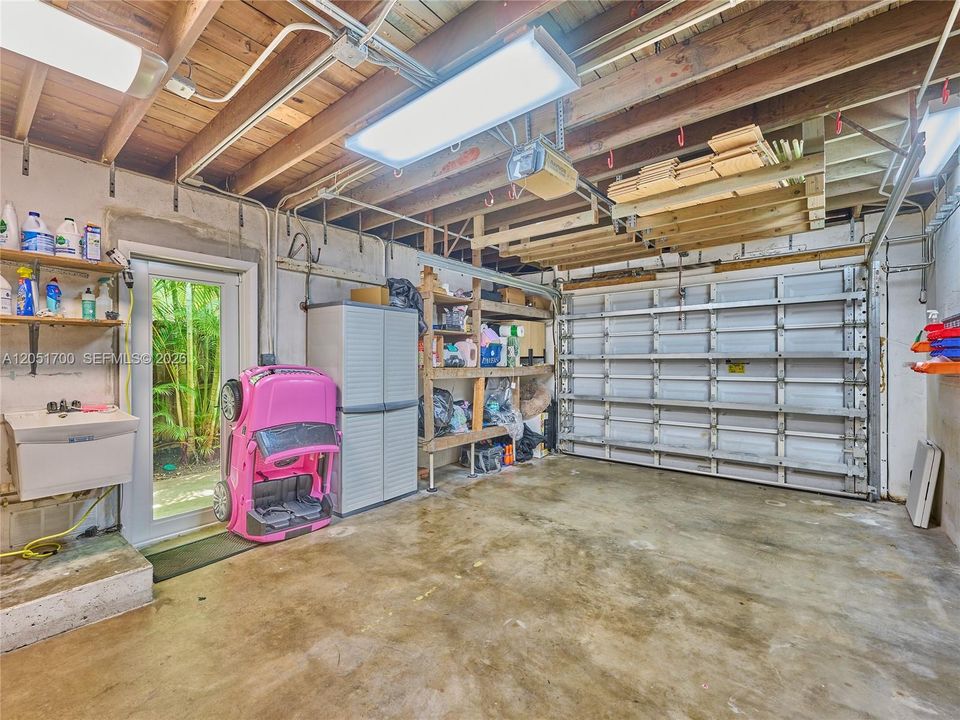 En Renta: $14,000 (3 camas, 3 baños, 1960 Pies cuadrados)