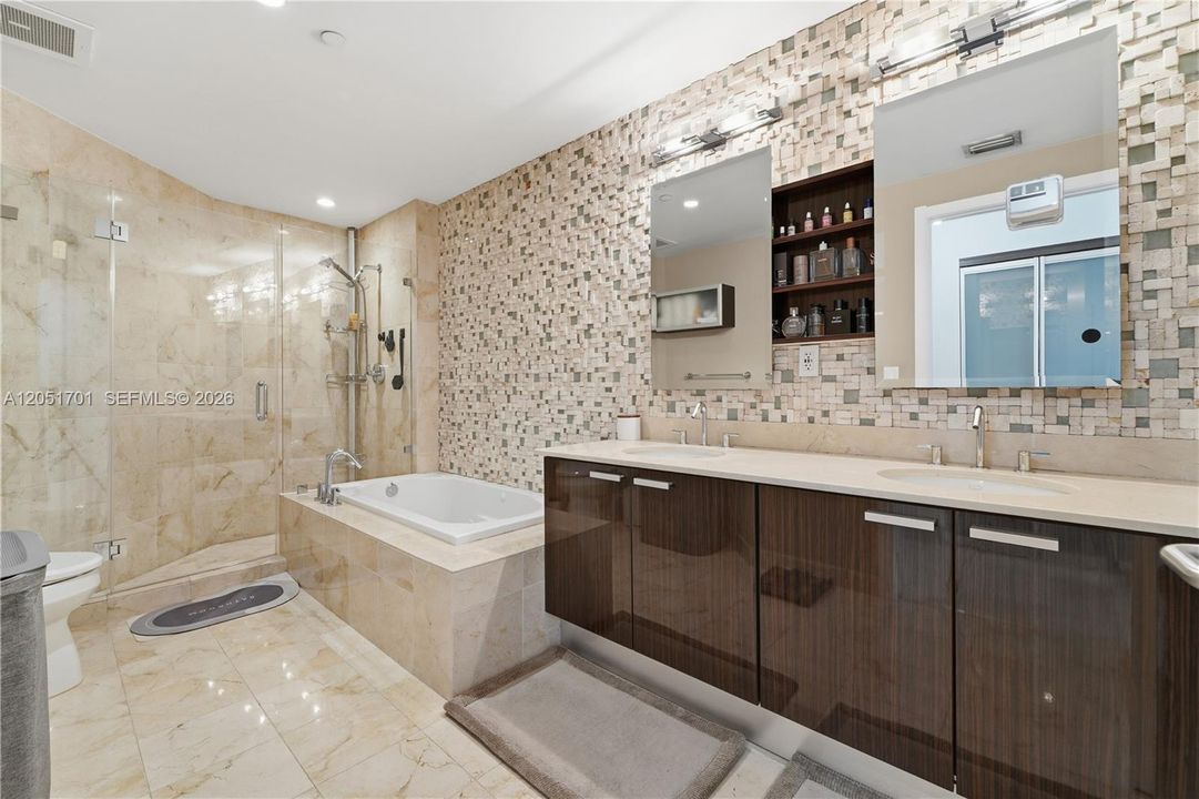 En Venta: $1,275,000 (3 camas, 2 baños, 1818 Pies cuadrados)