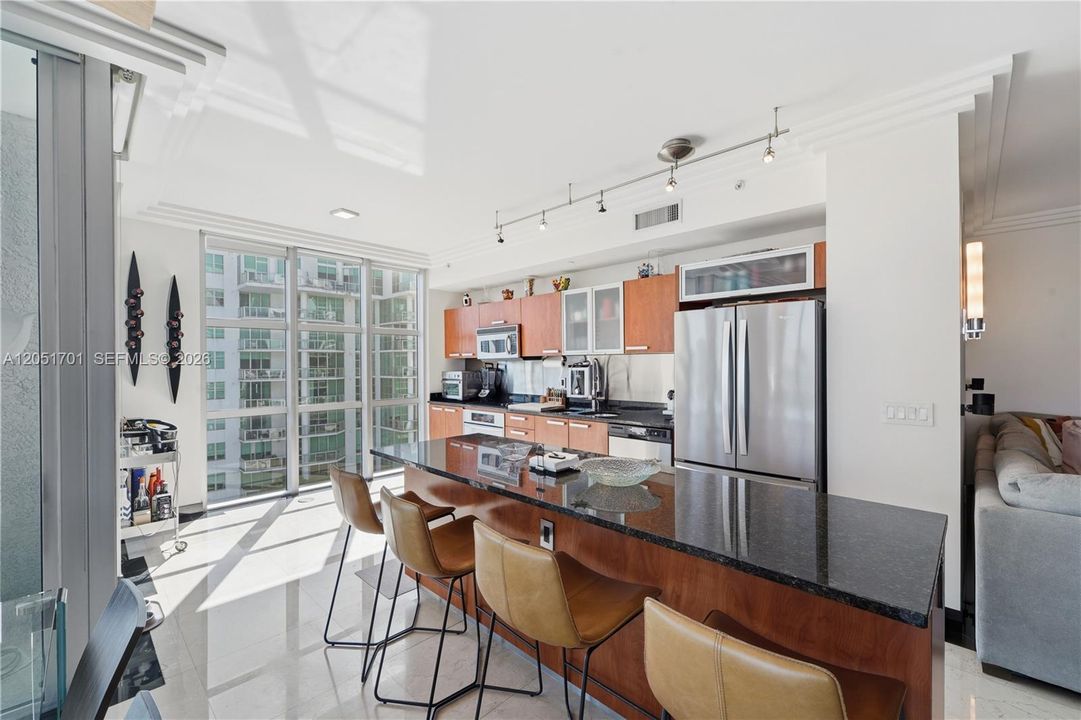 En Venta: $1,275,000 (3 camas, 2 baños, 1818 Pies cuadrados)