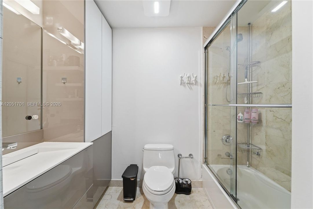 En Venta: $1,275,000 (3 camas, 2 baños, 1818 Pies cuadrados)