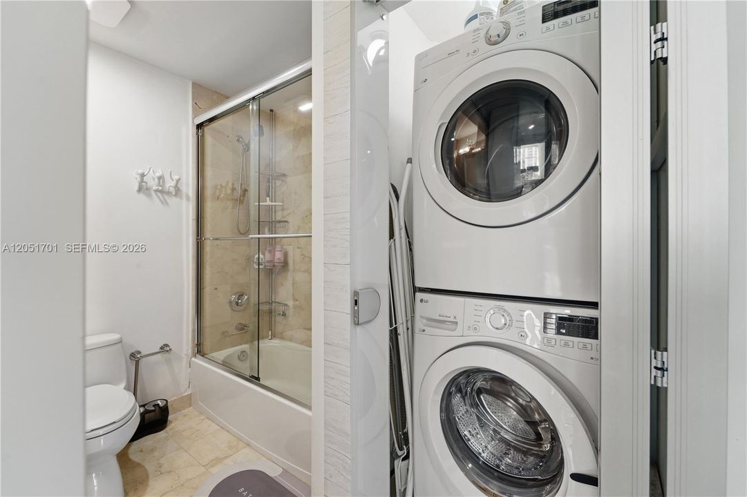 En Venta: $1,275,000 (3 camas, 2 baños, 1818 Pies cuadrados)