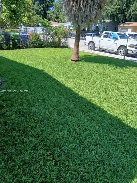 For Rent: $2,100 (2 beds, 1 baths, 950 Square Feet)