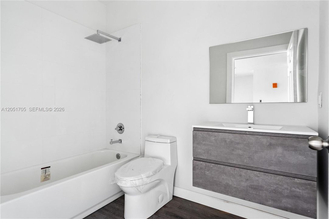 В аренду: $2,400 (2 спален, 1 ванн, 1112 Квадратных фут)
