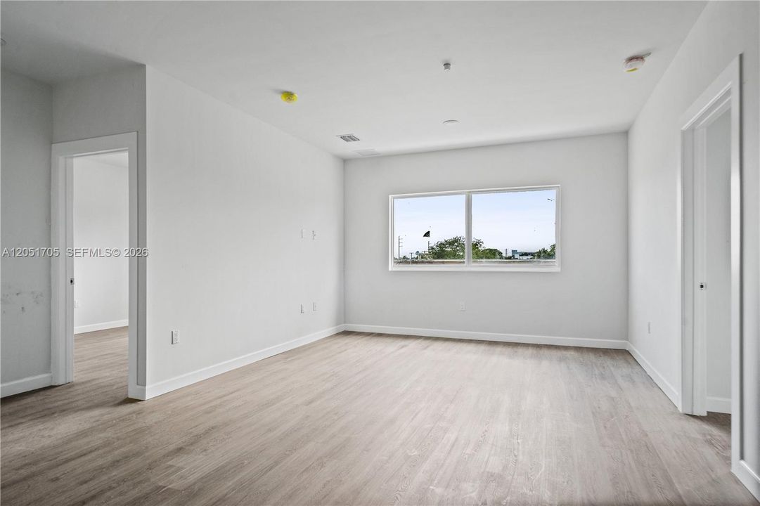 В аренду: $2,400 (2 спален, 1 ванн, 1112 Квадратных фут)