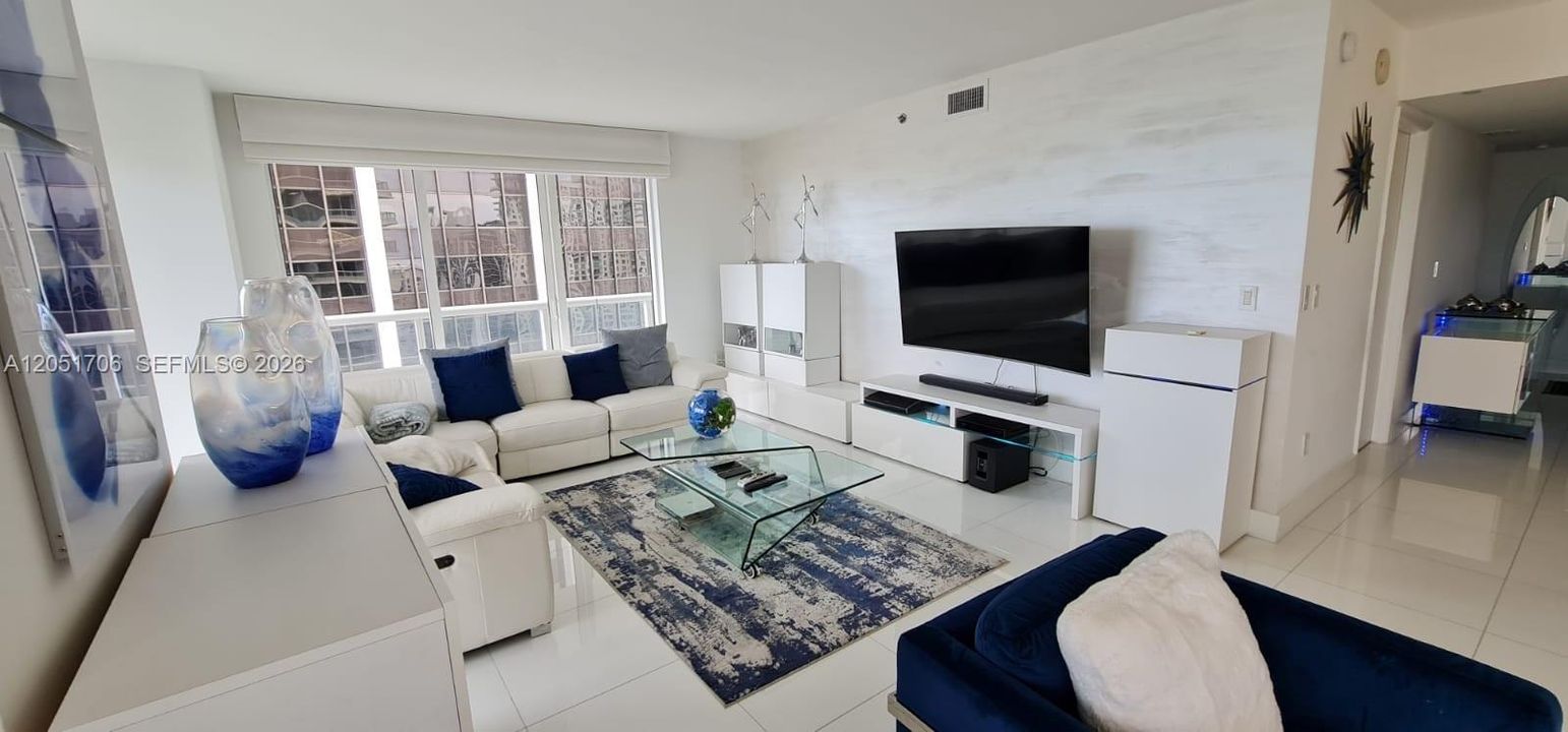 For Rent: $7,000 (3 beds, 2 baths, 1789 Square Feet)