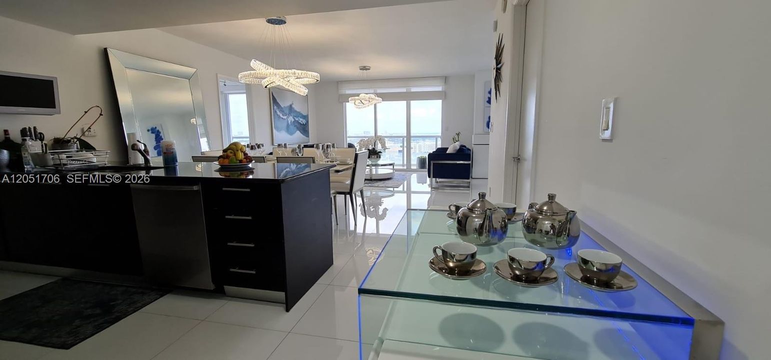 For Rent: $7,000 (3 beds, 2 baths, 1789 Square Feet)
