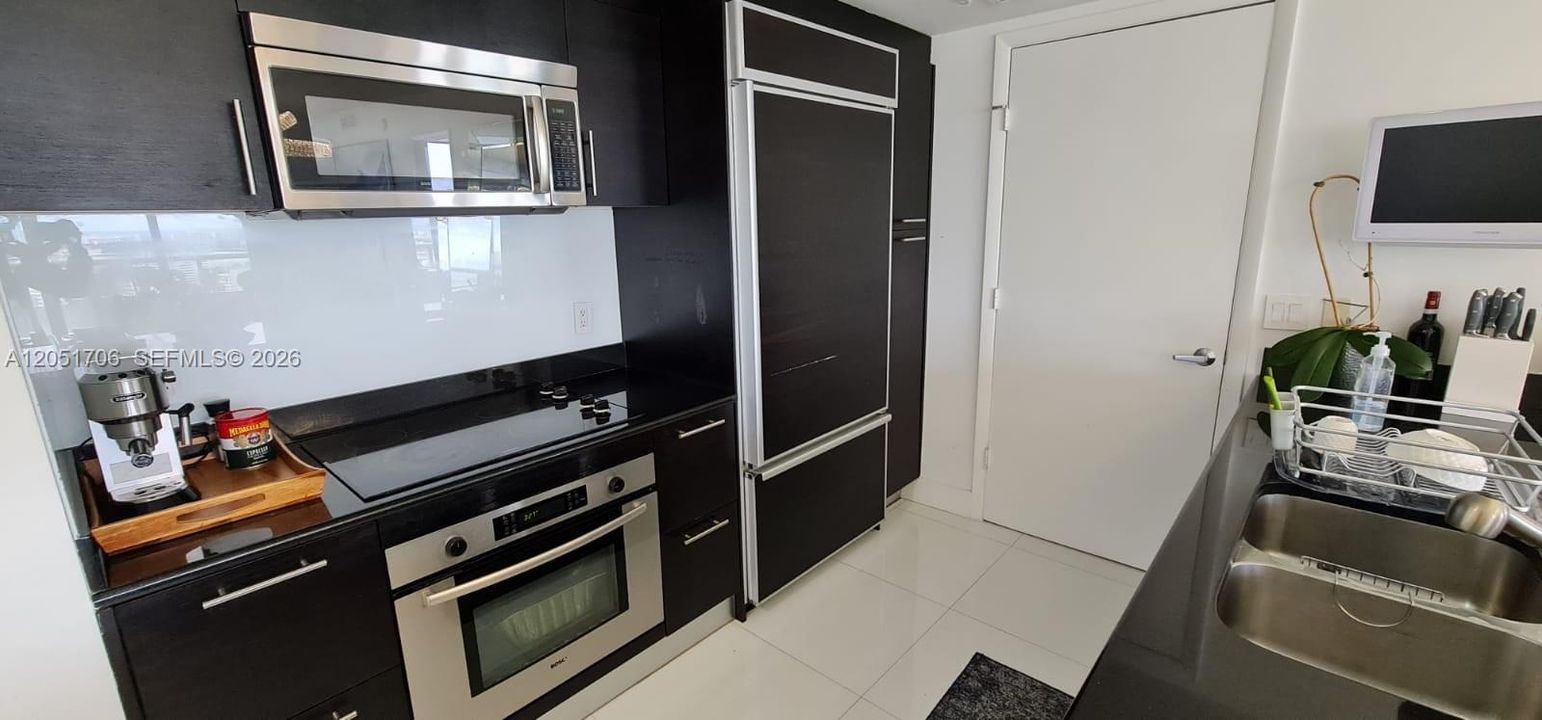 For Rent: $7,000 (3 beds, 2 baths, 1789 Square Feet)