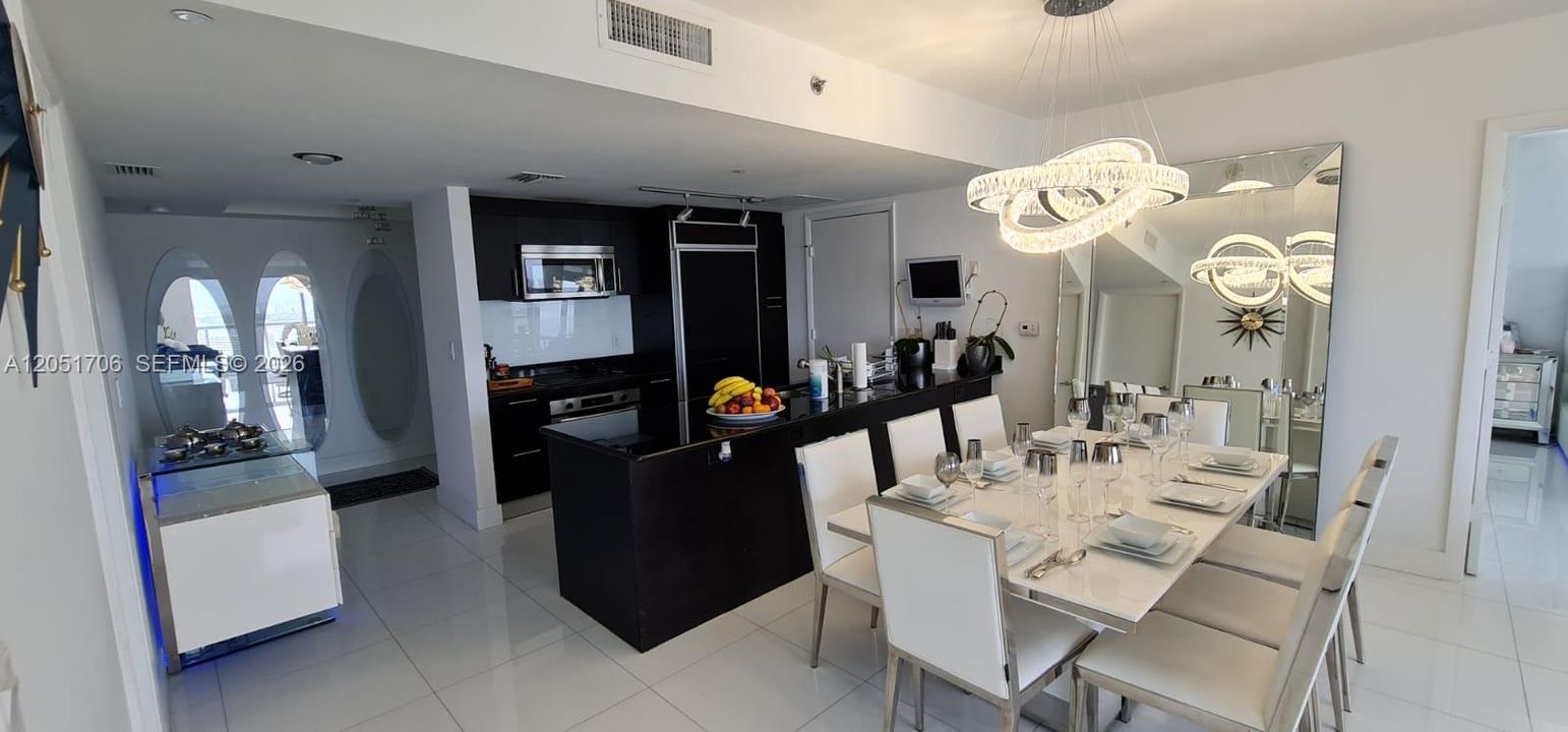 For Rent: $7,000 (3 beds, 2 baths, 1789 Square Feet)