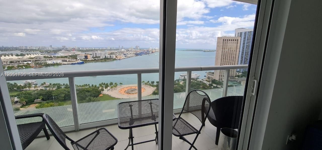 For Rent: $7,000 (3 beds, 2 baths, 1789 Square Feet)