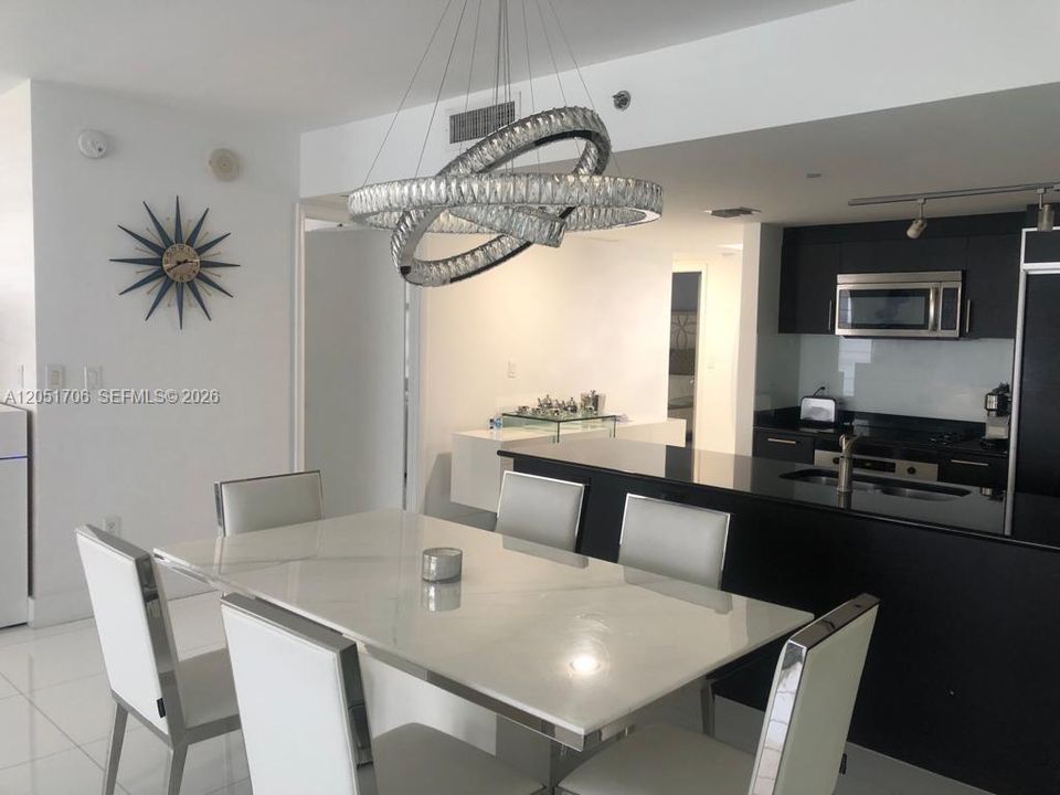 For Rent: $7,000 (3 beds, 2 baths, 1789 Square Feet)