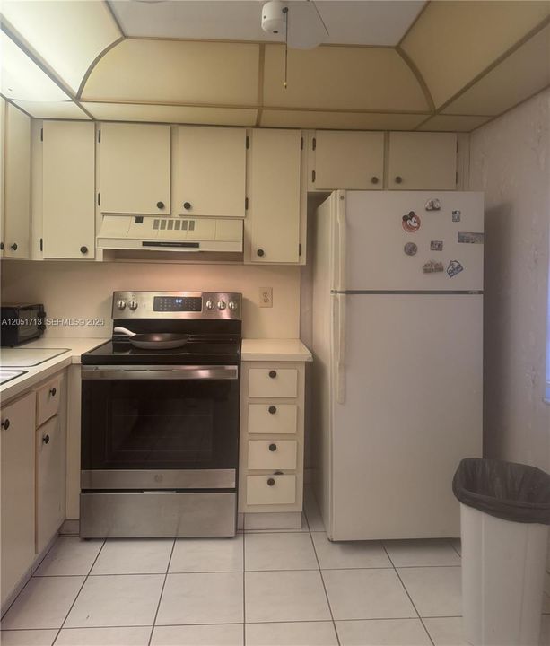 For Sale: $220,000 (2 beds, 2 baths, 1190 Square Feet)