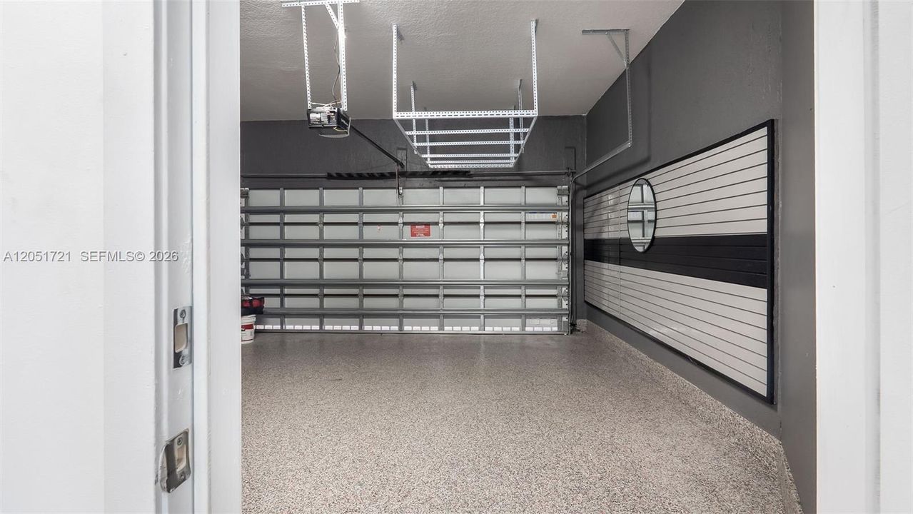 En Renta: $7,200 (4 camas, 3 baños, 2847 Pies cuadrados)