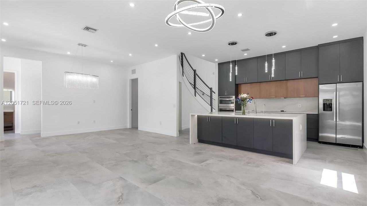En Renta: $7,200 (4 camas, 3 baños, 2847 Pies cuadrados)