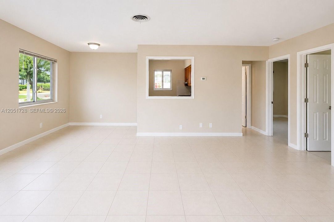 For Rent: $1,900 (2 beds, 2 baths, 1988 Square Feet)