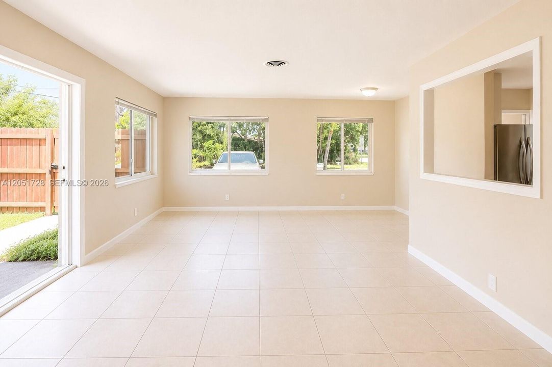 For Rent: $1,900 (2 beds, 2 baths, 1988 Square Feet)
