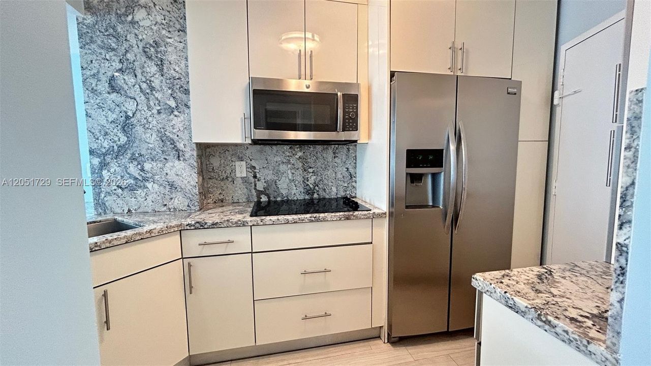 В аренду: $2,900 (1 спален, 1 ванн, 797 Квадратных фут)