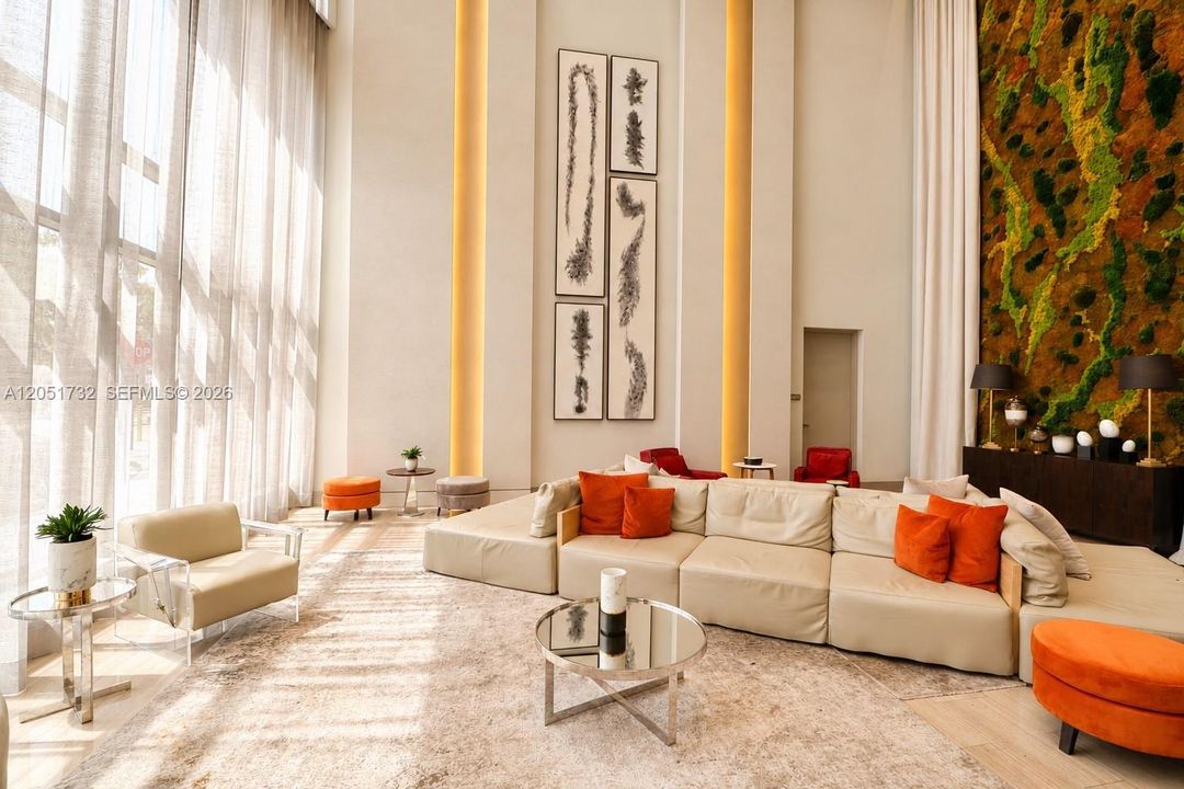 For Sale: $445,000 (1 beds, 1 baths, 650 Square Feet)