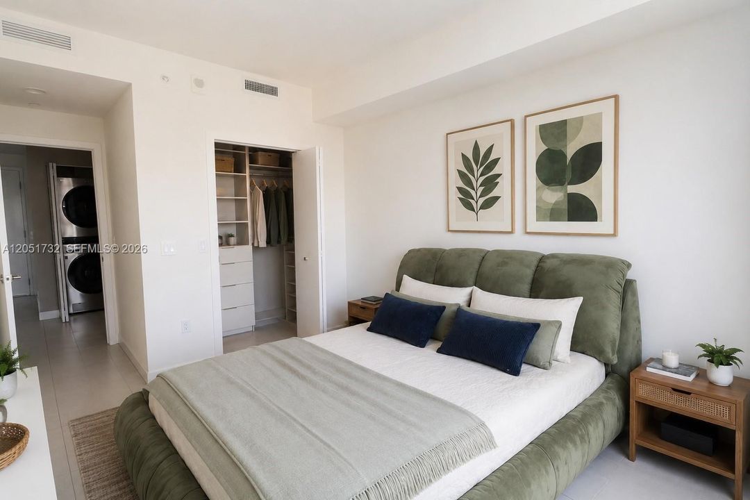 For Sale: $445,000 (1 beds, 1 baths, 650 Square Feet)