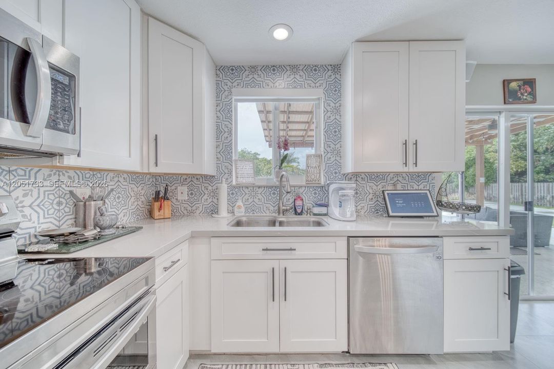 En Venta: $920,000 (4 camas, 3 baños, 2894 Pies cuadrados)