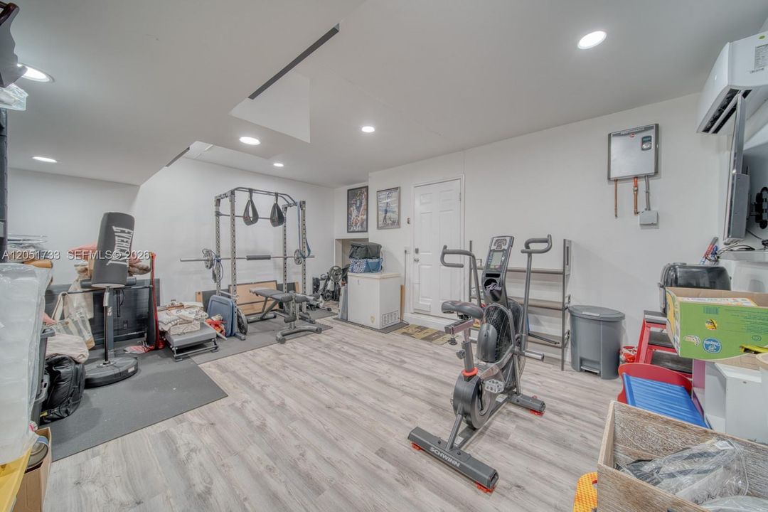 En Venta: $920,000 (4 camas, 3 baños, 2894 Pies cuadrados)