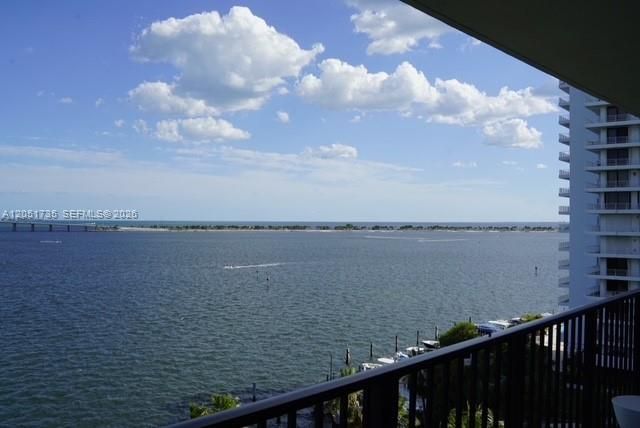 For Rent: $5,100 (2 beds, 2 baths, 1249 Square Feet)