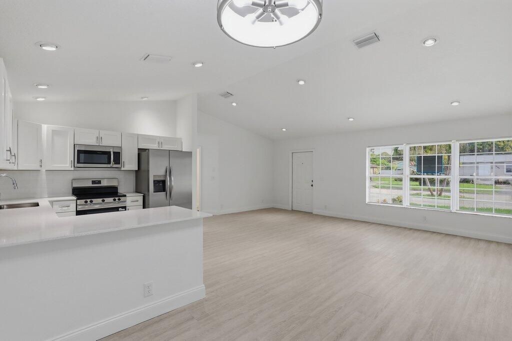 Dining to Foyer.jpeg-SMALL