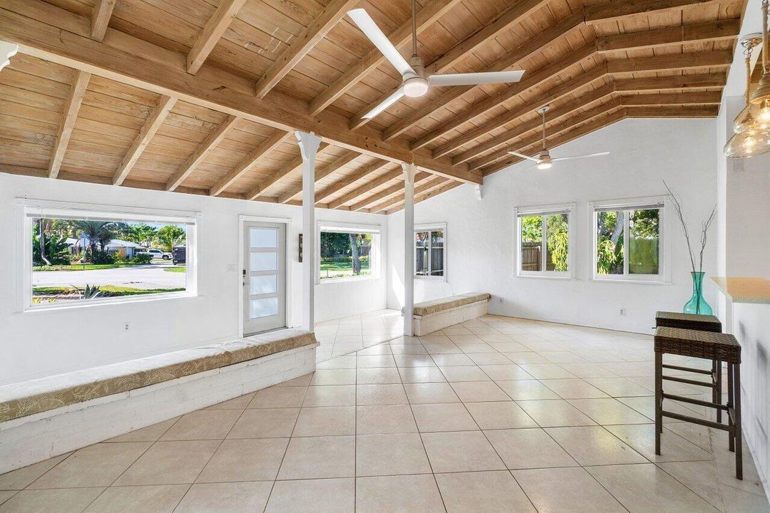 005-139ProspectRoad-Lantana-FL-33462-SMA