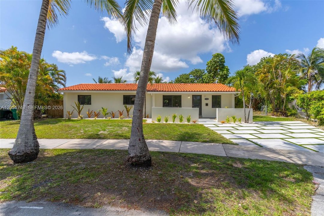 For Sale: $949,999 (4 beds, 2 baths, 2106 Square Feet)