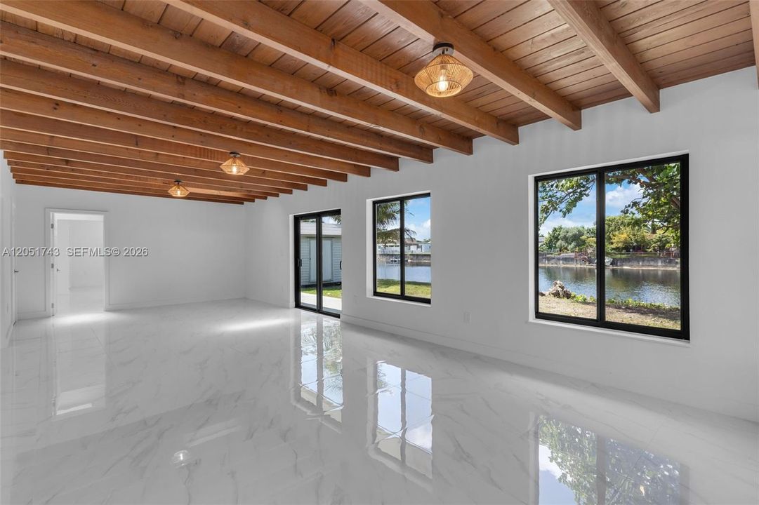 For Sale: $949,999 (4 beds, 2 baths, 2106 Square Feet)