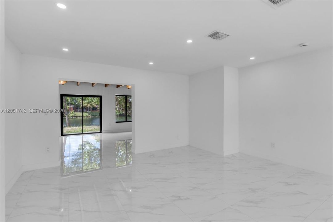 For Sale: $949,999 (4 beds, 2 baths, 2106 Square Feet)