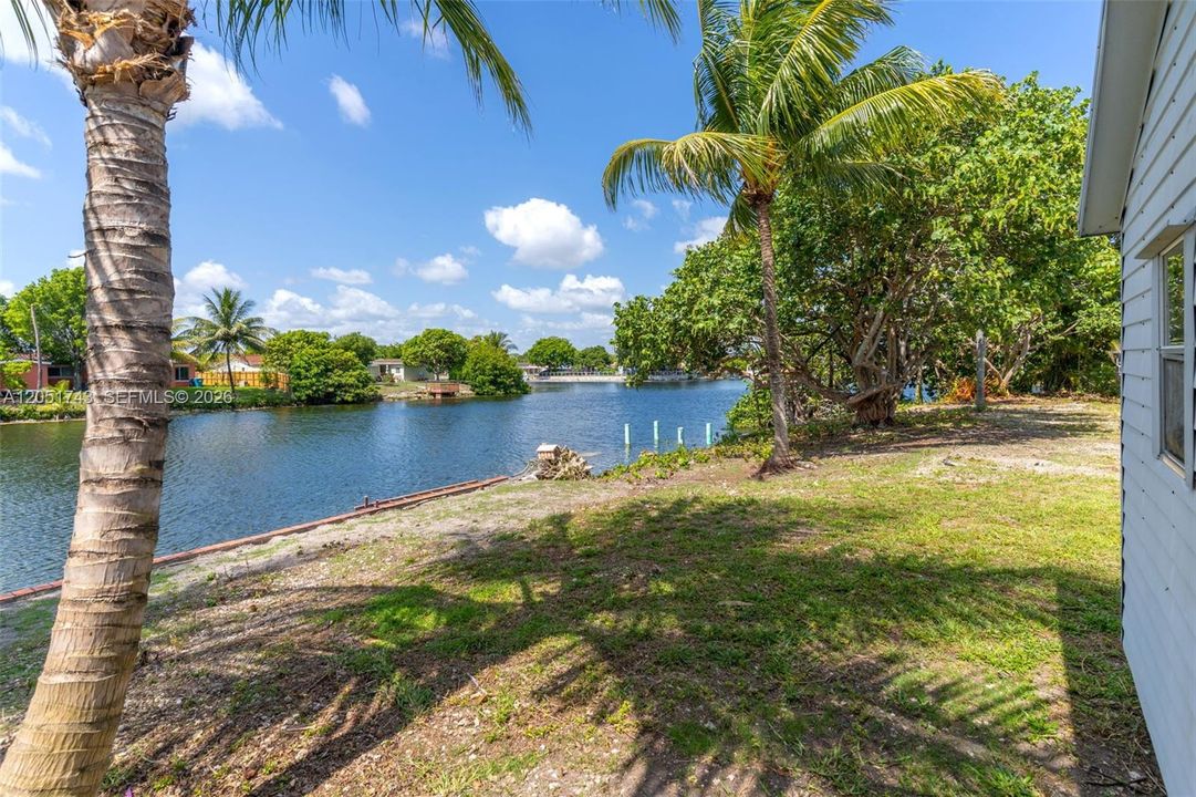 For Sale: $949,999 (4 beds, 2 baths, 2106 Square Feet)